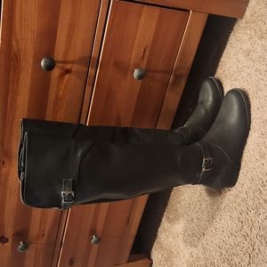 Black boots